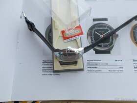 krasne nove nenosene funkcni hodinky prim rok 1977 funkcni - 7