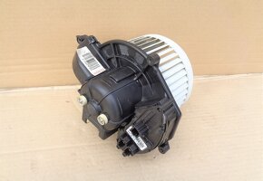 Citroen Berlingo , C4 Picasso ventilátor topení 5E2228200 - 7