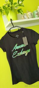 Dámské tričko se zeleným nápisem - 7