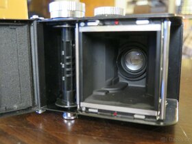 Yashica D - 7