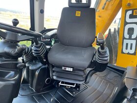 JCb 4CX - 7