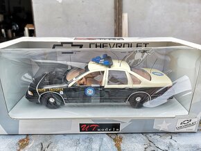 4x Chevrolet Caprice 1:18 Police UT Models - 7