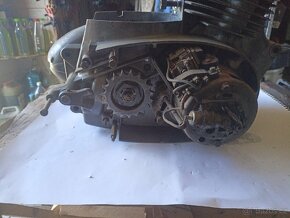 Motor Jawa 250 /353 - 7