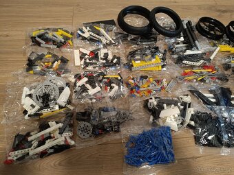 Stavebnice BMW M 1000 RR – kompatibilní s LEGO® 42130 - 7