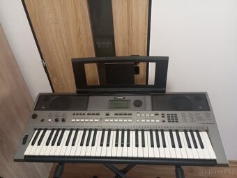 Yamaha PSR E443 top stav - 7