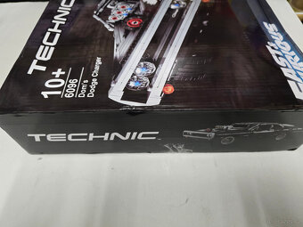 TECHNIC STAVEBNICE 42111 Dom's Dodge Charger NÁHRADA - 7