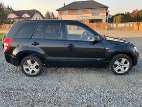 Suzuki Grand Vitara 2.0 benzín 4x4 plně pojízdné - 7