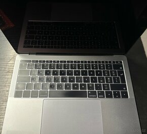 Macbook PRO 13¨ 2017 i5/8GB/256GB Silver - 7