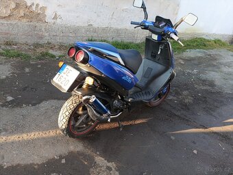 Aprilia SR 50 - 7