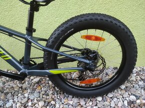 Dětské kolo - Fatbike SPECIALIZED 20" disk - 7