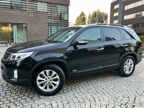 Kia Sorento 2.2CRDi 4x4 AUT KAMERA LED VÝHŘEV TAŽNÉ - 7