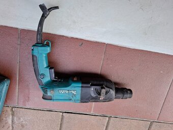 Vrtací kladivo Makita HR 2450 - 7