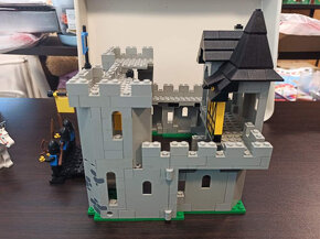 LEGO Castle 6074  Black Falcon's Fortress - 7