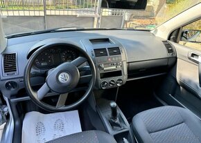 Volkswagen Polo 1,2i klima ,pravidelný servis benzín - 7