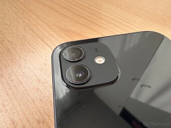 iPhone 12 černý, 64GB + pouzdra, ochranná skla - 7