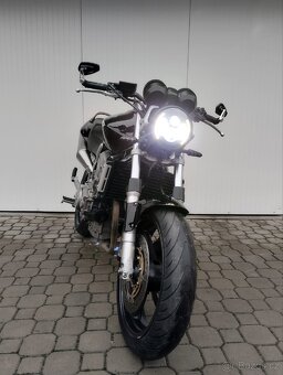 Honda Hornet 900 - 7