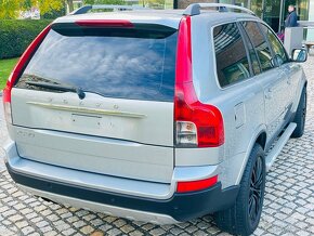 Volvo XC90 2.4D5 136KW 5.VÁLEC 4x4 7MÍST AUT VÝHŘEV SERVISKA - 7