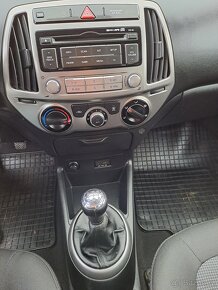 Hyundai i20 1.2i 63kW ČR 73tis.km - 7