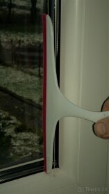 Stěrka pro plastová okna s žaluziemi / ORLOVÁ - 7