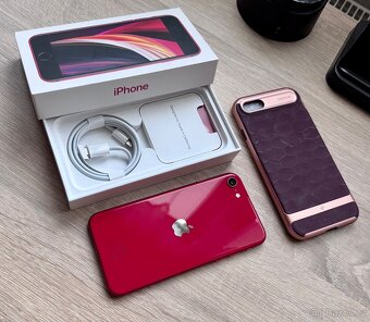 Apple iPhone SE 2 64gb Product RED- kompletní balení, IOS 18 - 7