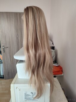 Nová dlouhá melírovaná blond Lacefront paruka - 7