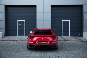 Ferrari FF 6.3L V12 486kW 4x4 TOP STAV - 7