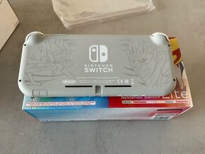 Nintendo Switch Lite Zacian & Zamazenta - 7