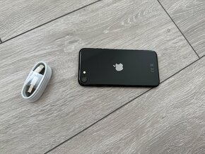 Apple iPhone SE 2. Generace 64 Gb Černý / Black - TOP - 7