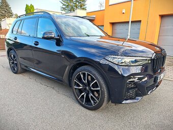 BMW x7 40i xDrive M Paket Individual - Max. Výbava - 7