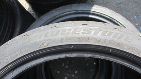 Letní pneu 225/40/19 Bridgestone RFT - 7