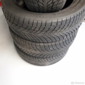 Zimní pneu NOKIAN  WR SNOWPROOF  215/55R17 98V - 7