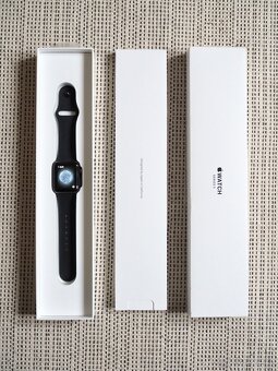 Apple Watch 3 - 38 mm (Space Gray) - 7