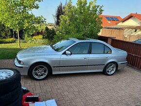 BMW e39 520i M-PACKET 2002 XENONY KŮŽE NAVIGACE - 7