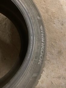 Prodám 225/45 r17 zimní - 7