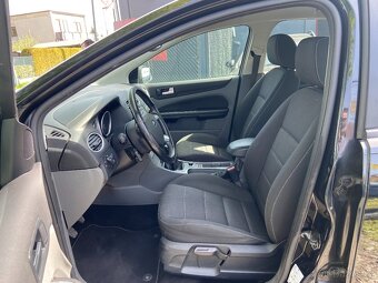 Ford Focus 1.6 i Navigace,Senzory,ALU - 7