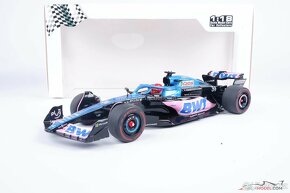 Alpine A523 - Esteban Ocon (2023), 1:18 Solido - 7