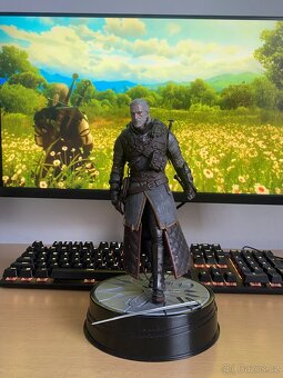 Figurka Geralta ve zbroji velmistra Ursina - Witcher 3 - 7