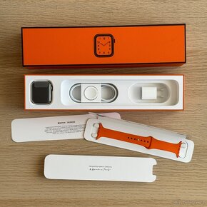 NOVÉ Apple Watch Series 5 HERMES 44mm | KOMPLETNÍ BALENÍ - 7