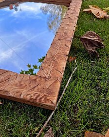 Zrcadlo v profilovaném, dřevěném rámu - vosk střední ořech - 7