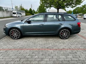 Octavia RS3 2.0 TDI  top stav - 7