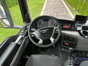 MAN TGS 440 8x4 - třístranný sklápěč s hydraulickou rukou - 7