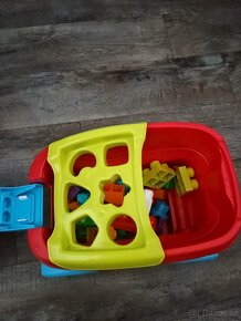 Fisher Price Mega bloks vozík a kyblík s kostkami - 7