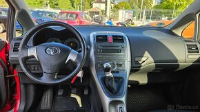 Toyota Auris 1,3i VVTi - 7