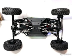 nový model Axial Capra 1.9 4WD 1:10 RTR + nabíječ + baterie - 7