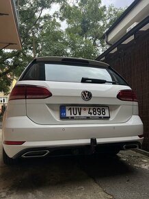 Golf 7 R-Line DSG 7; 2020; 2,0 tdi 110 kw - 7