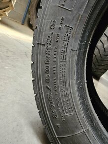 Záběrové nákladní pneu 295/60R22.5 - 7