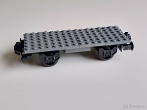 Lego vlak - platforma pro vlastní vagon - 7