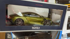 Modely aut 1:18 (Bburago, Maisto, Sunstar, Norev, Autoart) - 7