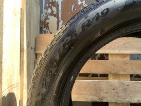 2ks 235/55/19/Pirelli 2022/105H/zimní pneu 6.5m - 7