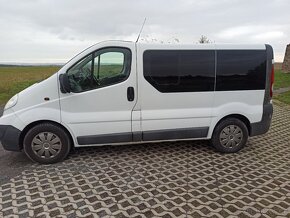 OPEL VIVARO 2.5 CDTi 9míst - 7